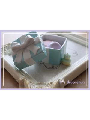 M's decoration