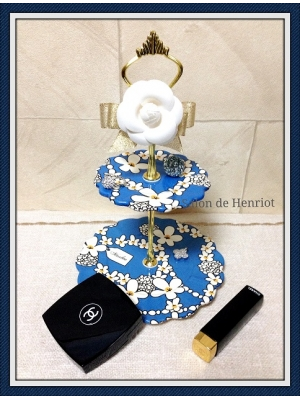 Salon de Henriot(アンリオ）